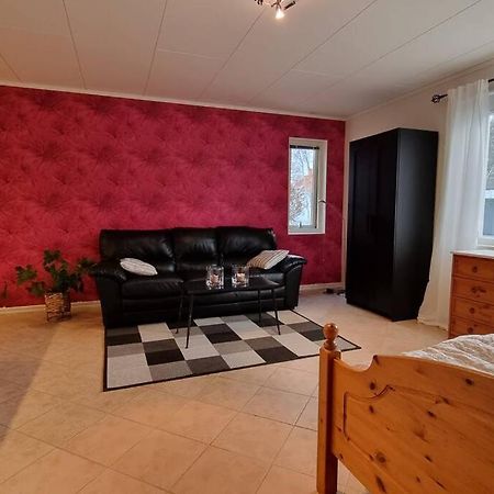 Quiet And Comfy With Swimming Pool Apartment Onsala Екстериор снимка