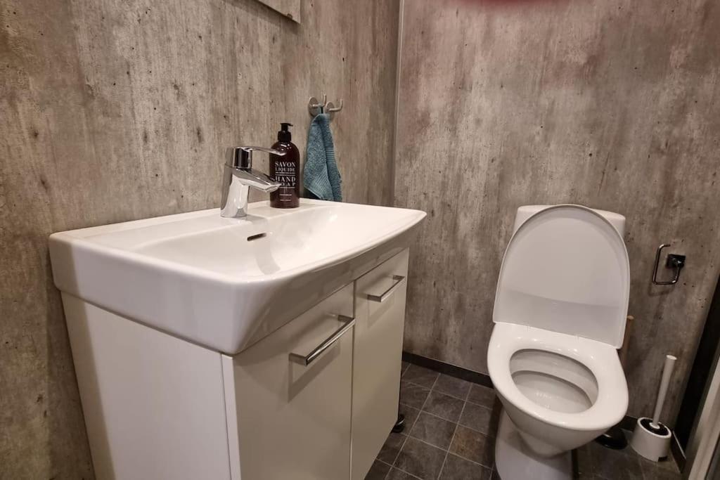 Quiet And Comfy With Swimming Pool Apartment Onsala Екстериор снимка